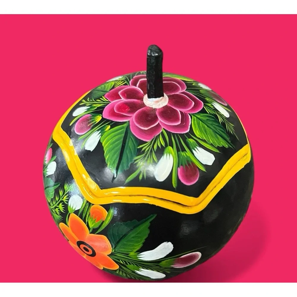 Gourd Trinket Box Bright‎ Hand Painted Handmade Floral Flowers Folk Art Mexican